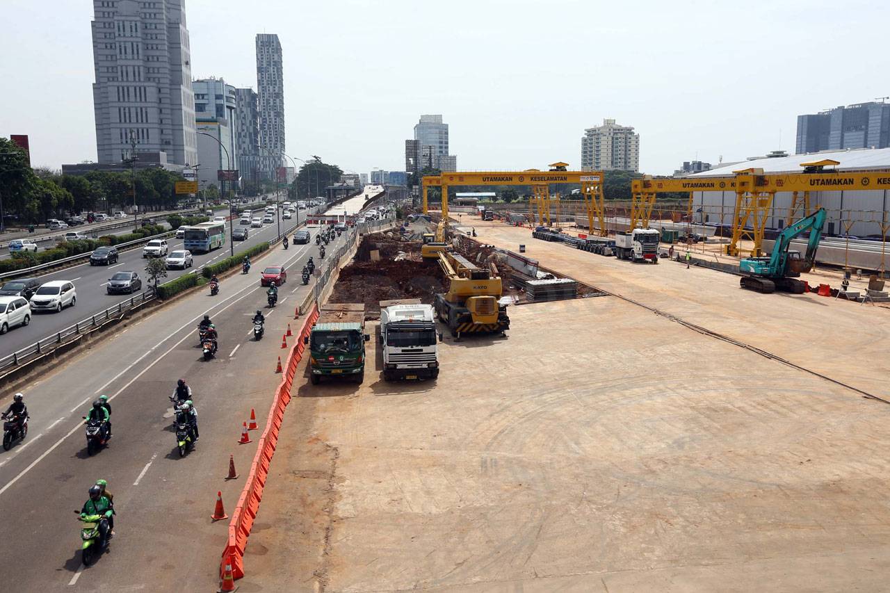 Pembangunan Stasiun...