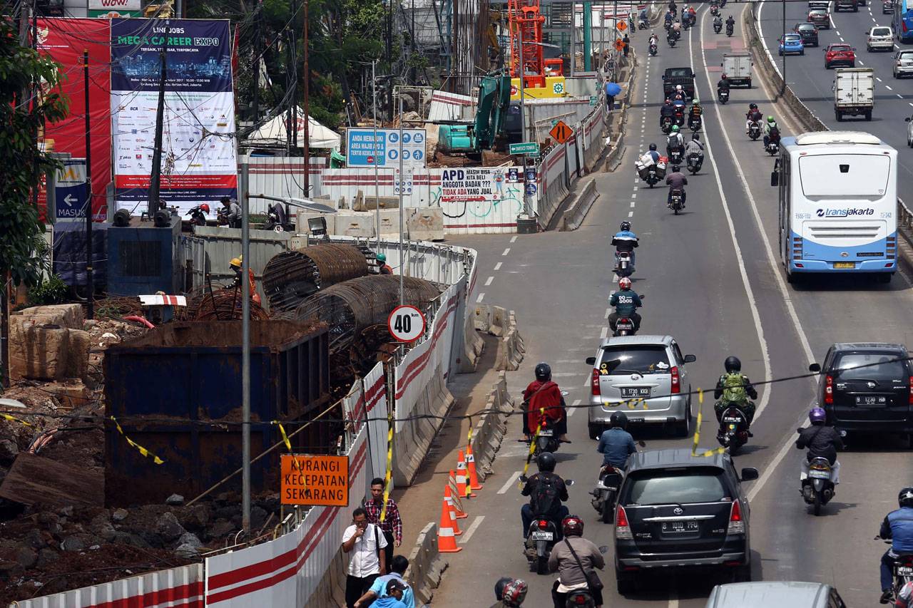 Pembangunan Stasiun...