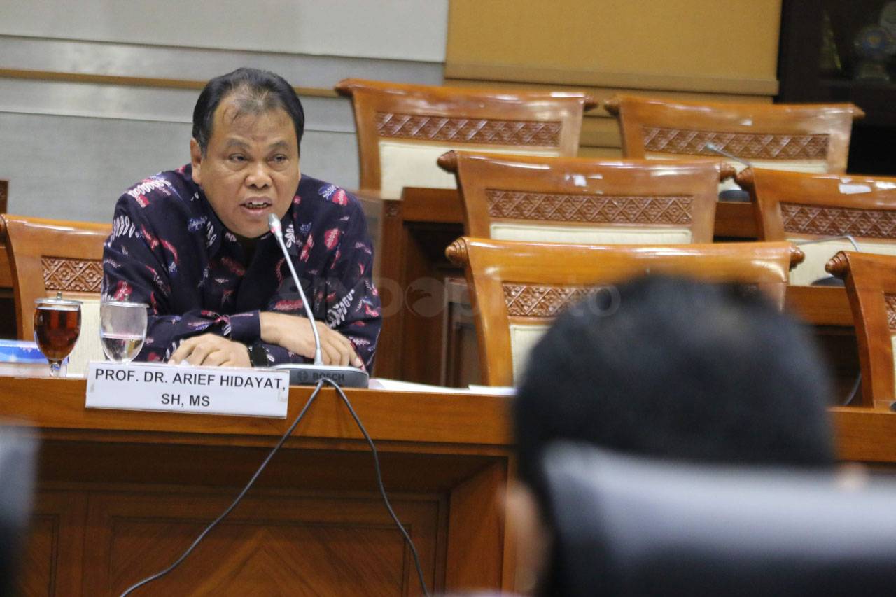 Arief Hidayat Ikuti...