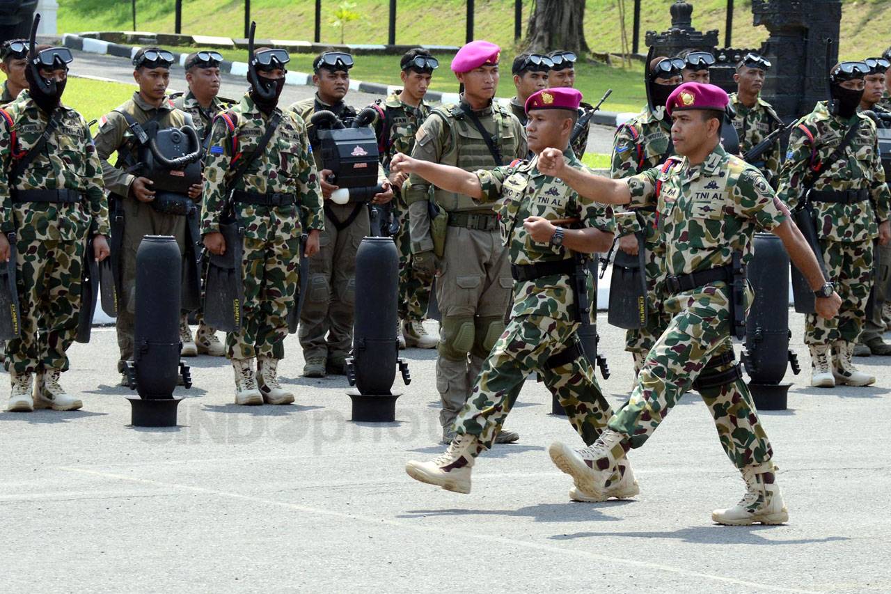 Letkol (Mar) Joko Fitrianto...