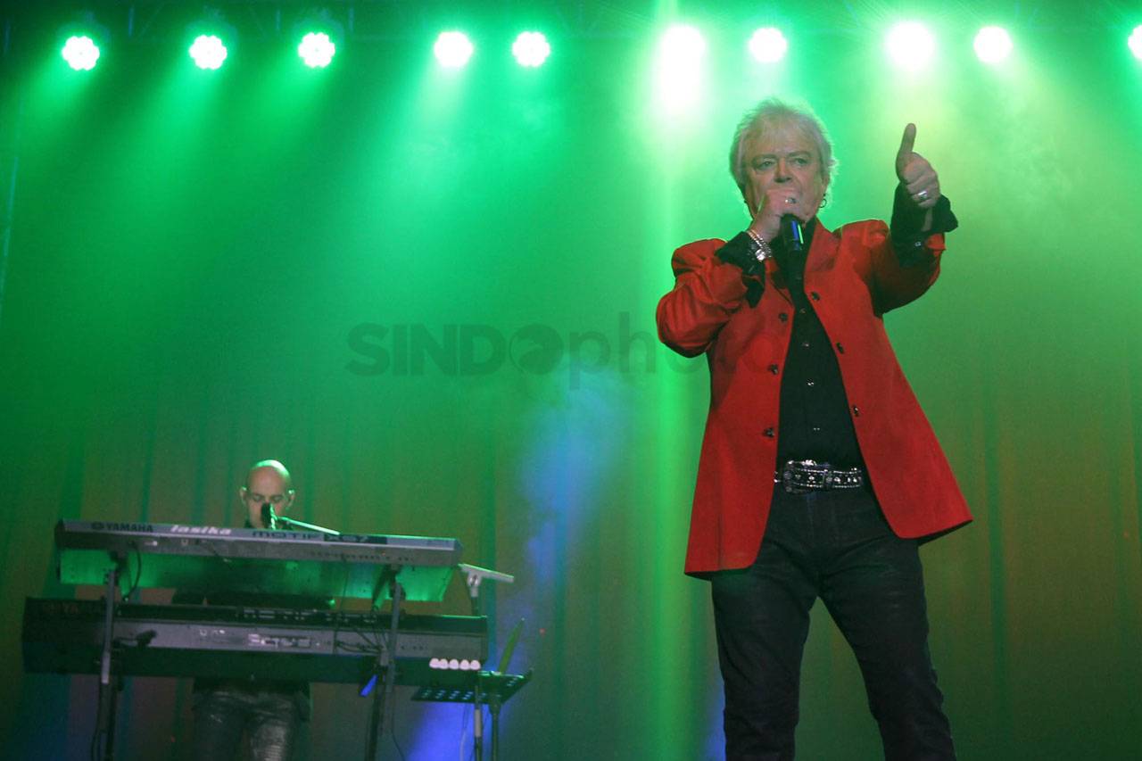 Konser di Surabaya,...