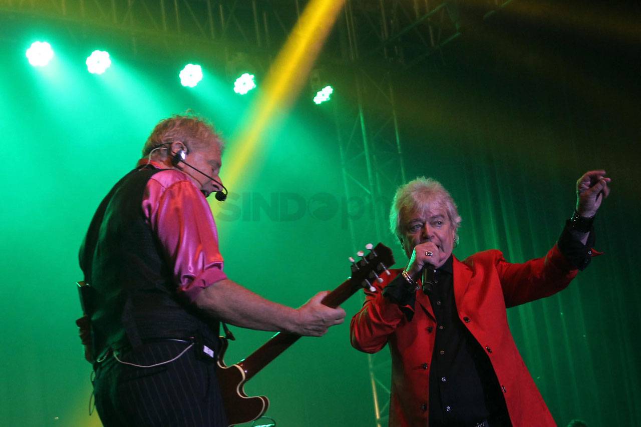 Konser di Surabaya,...
