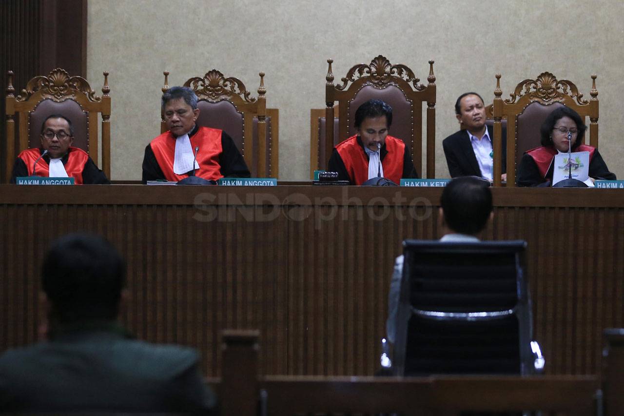 Andi Narogong Dituntut...