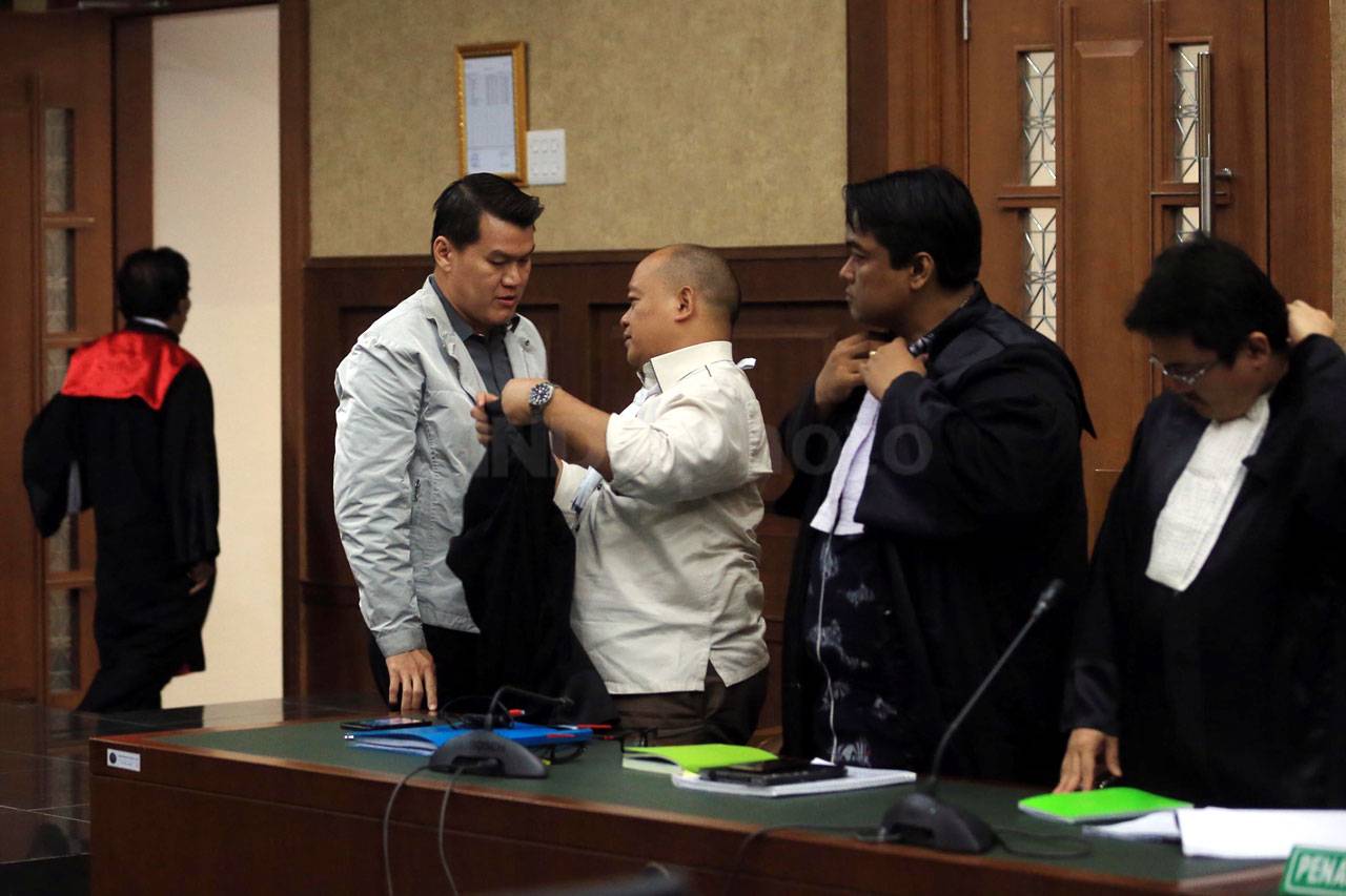 Andi Narogong Dituntut...