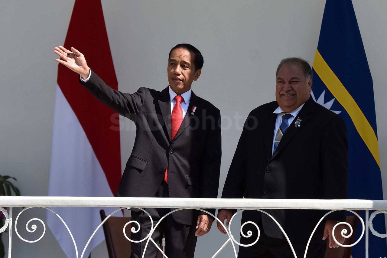 Presiden Jokowi Terima...