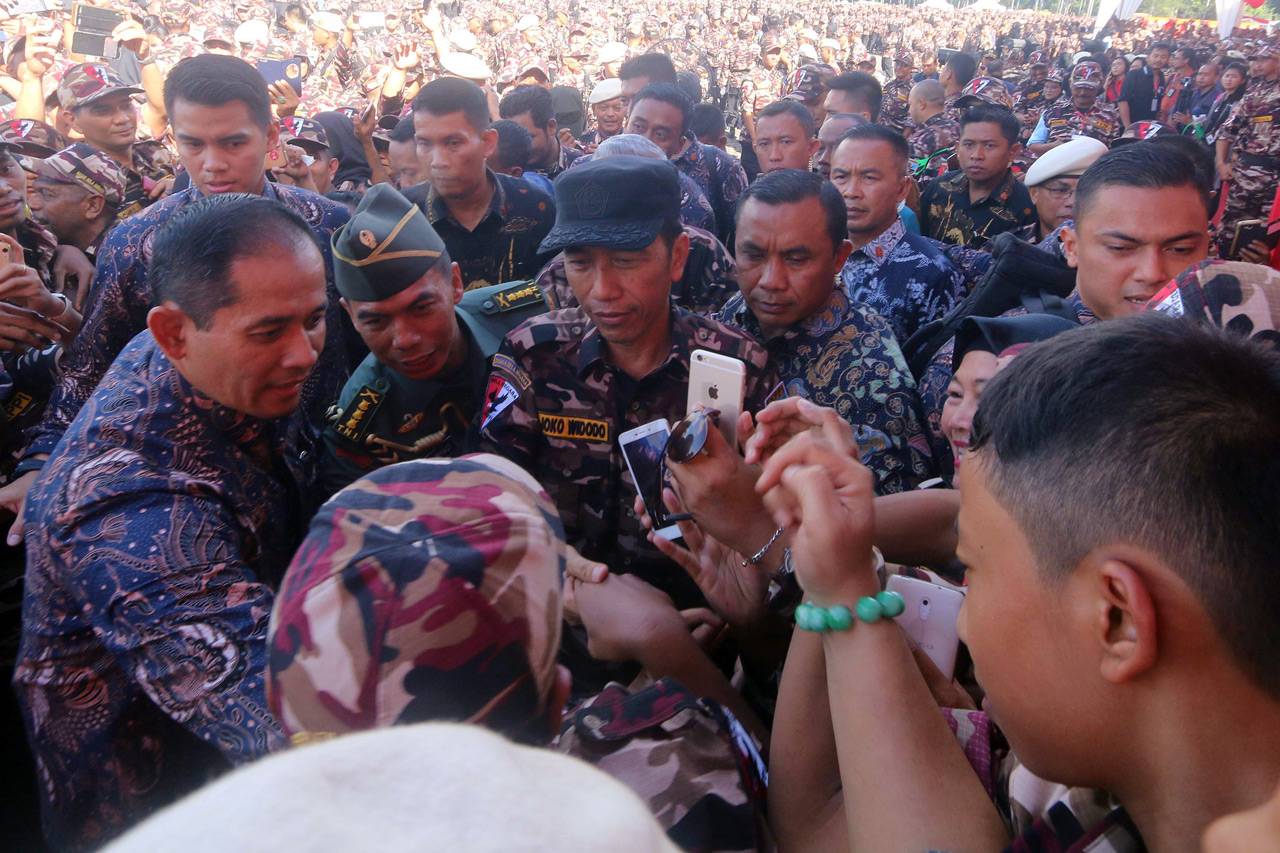 Presiden Jokowi Pimpin...