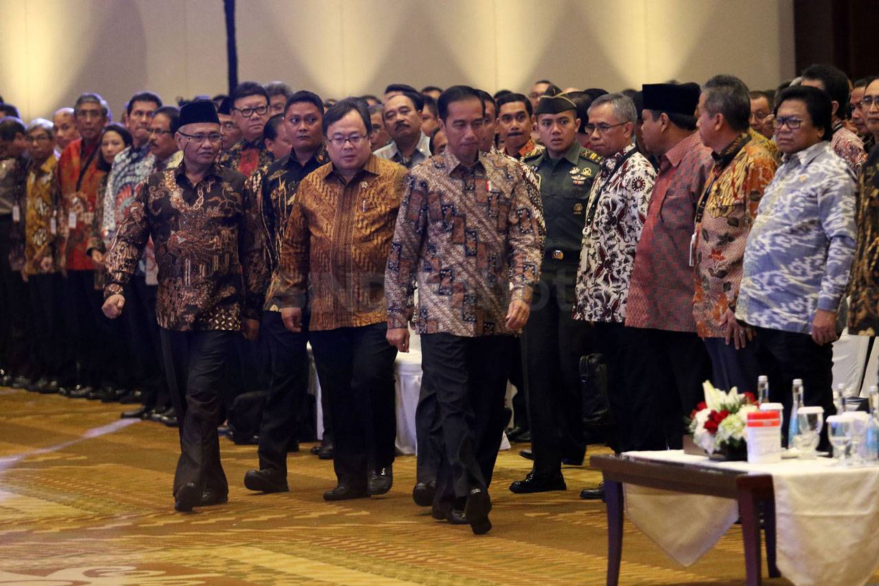 Presiden Jokowi Hadiri...