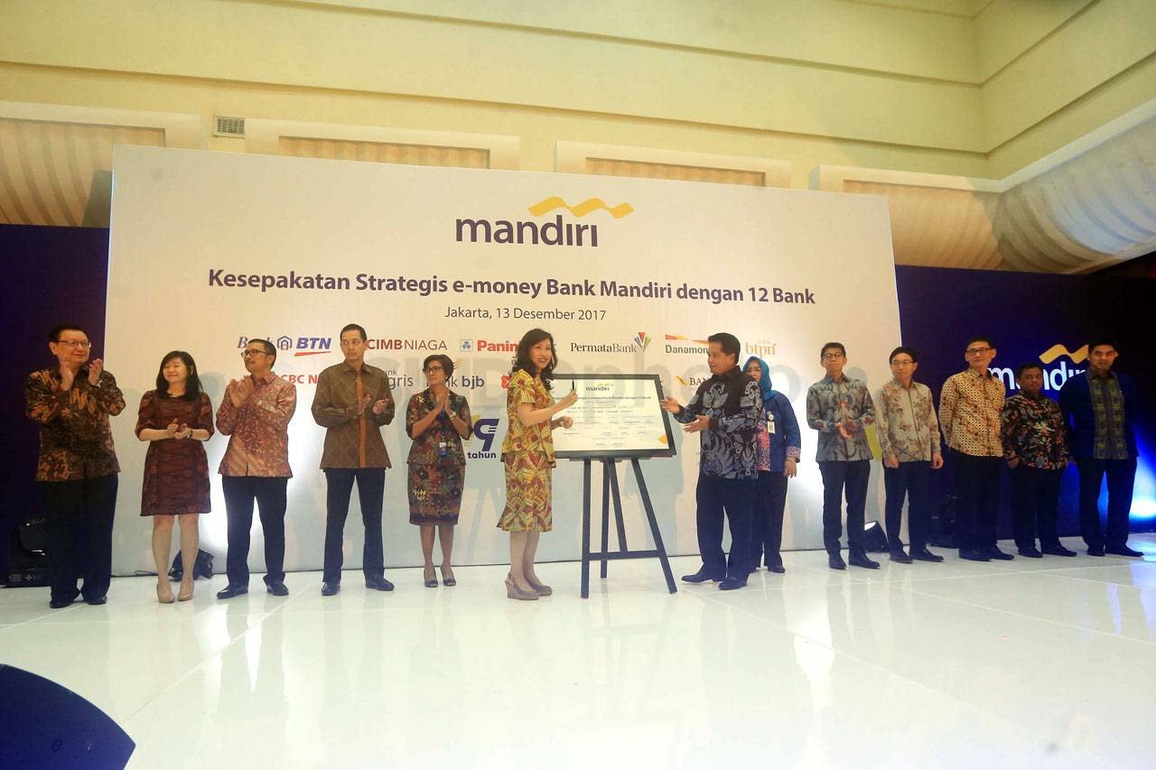 Sinergi dengan 12 Bank,...