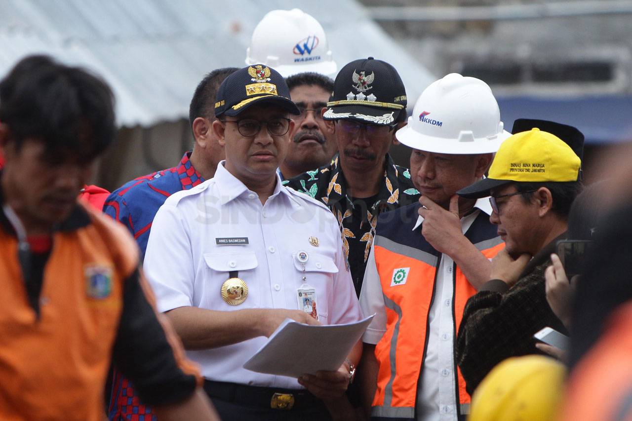 Gubernur Anies Tinjau...