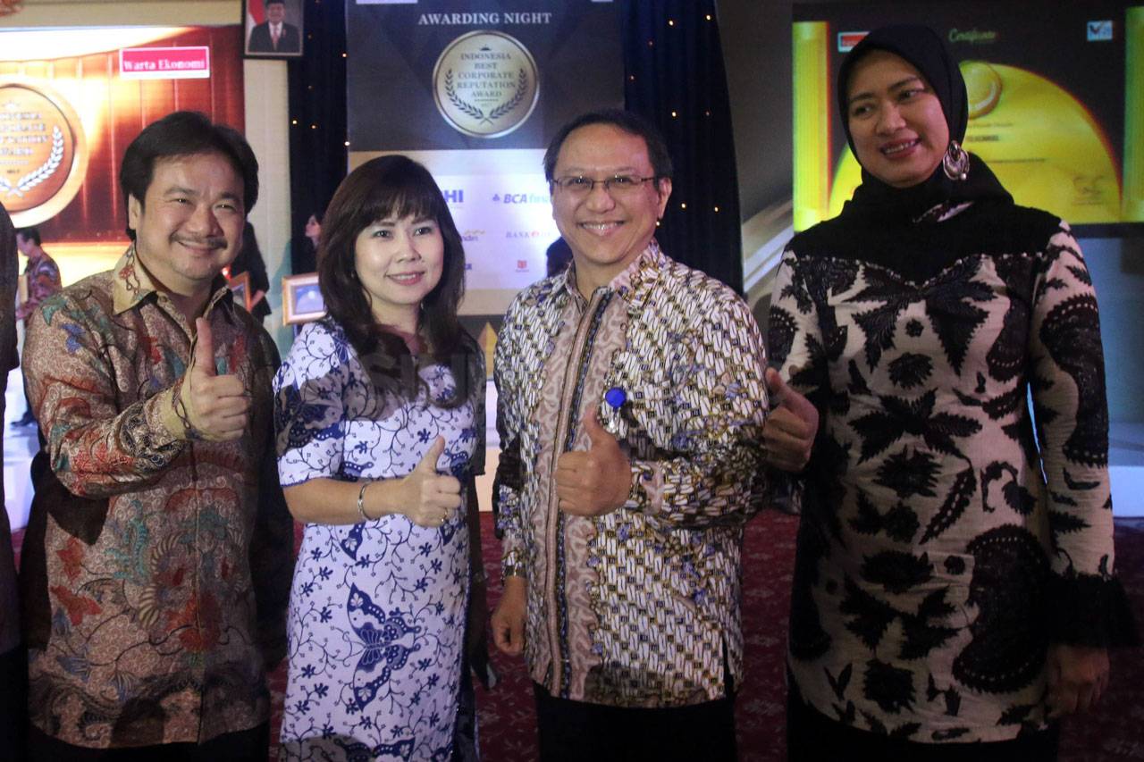MNC Bank Raih Penghargaan...