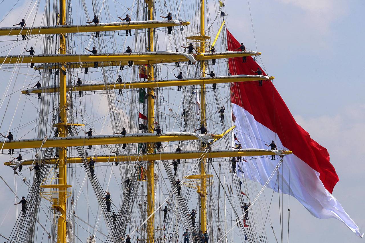 KRI Bima Suci Tiba di...