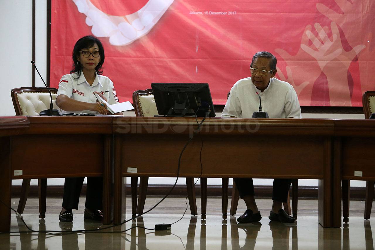 PMI Akan Anugerahi Lencana...