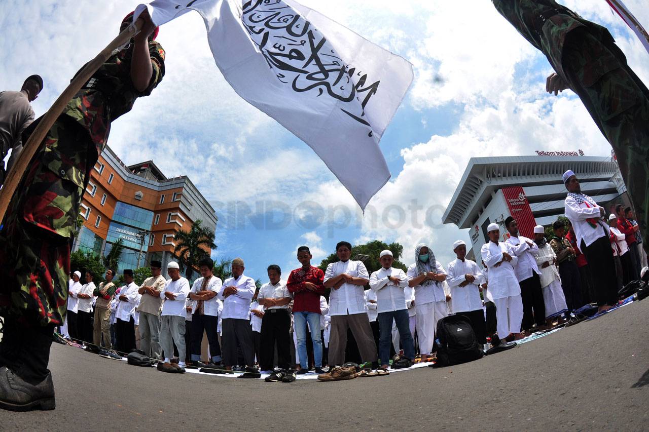 Massa Muhammadiyah Gelar...