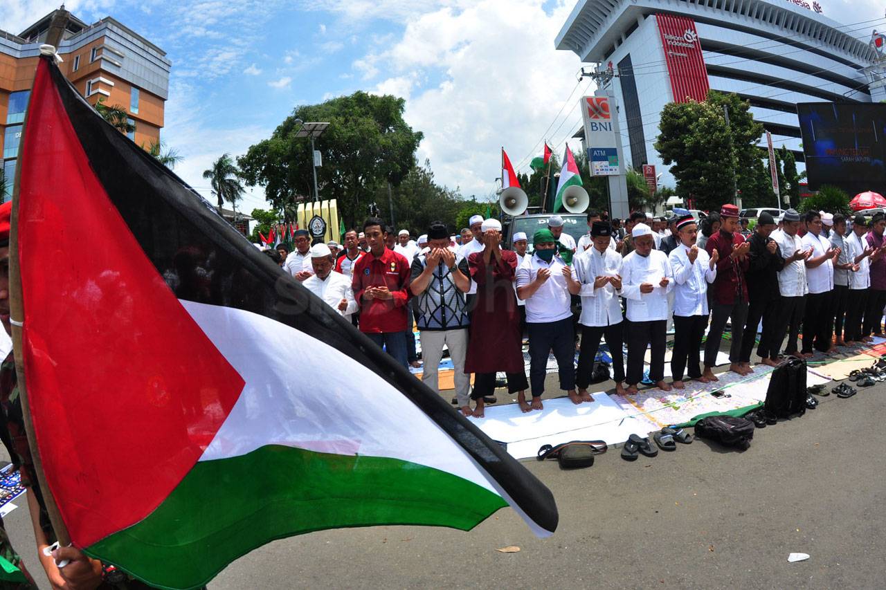 Massa Muhammadiyah Gelar...