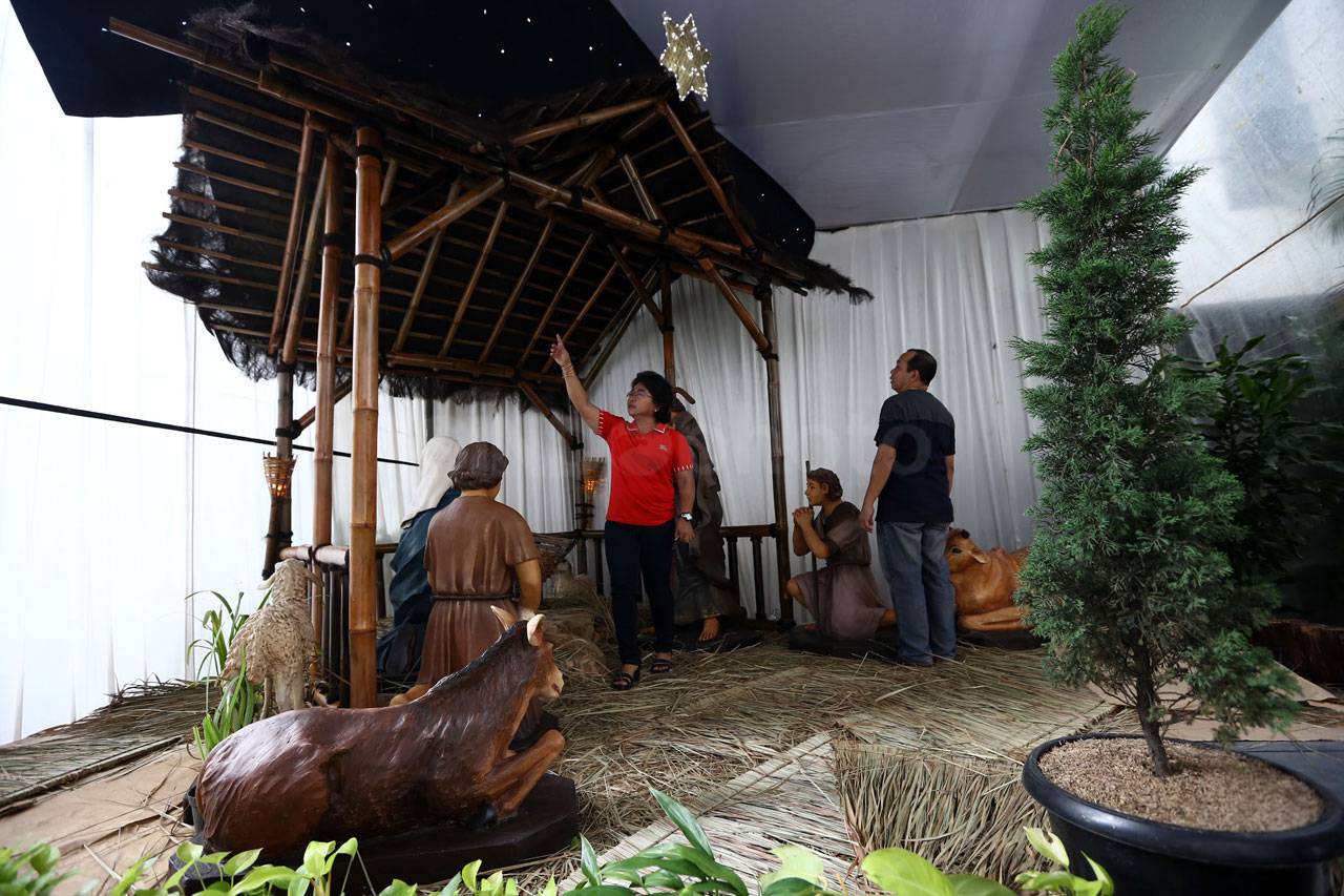 Persiapan Natal Gereja...