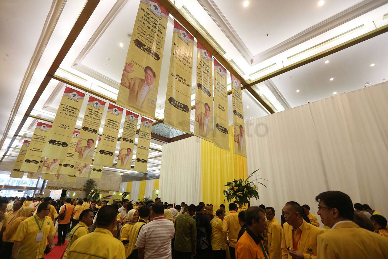Airlangga Hartarto Dengarkan...