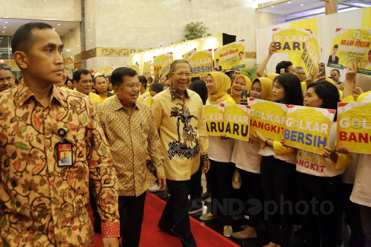 Airlangga Hartarto Resmi...