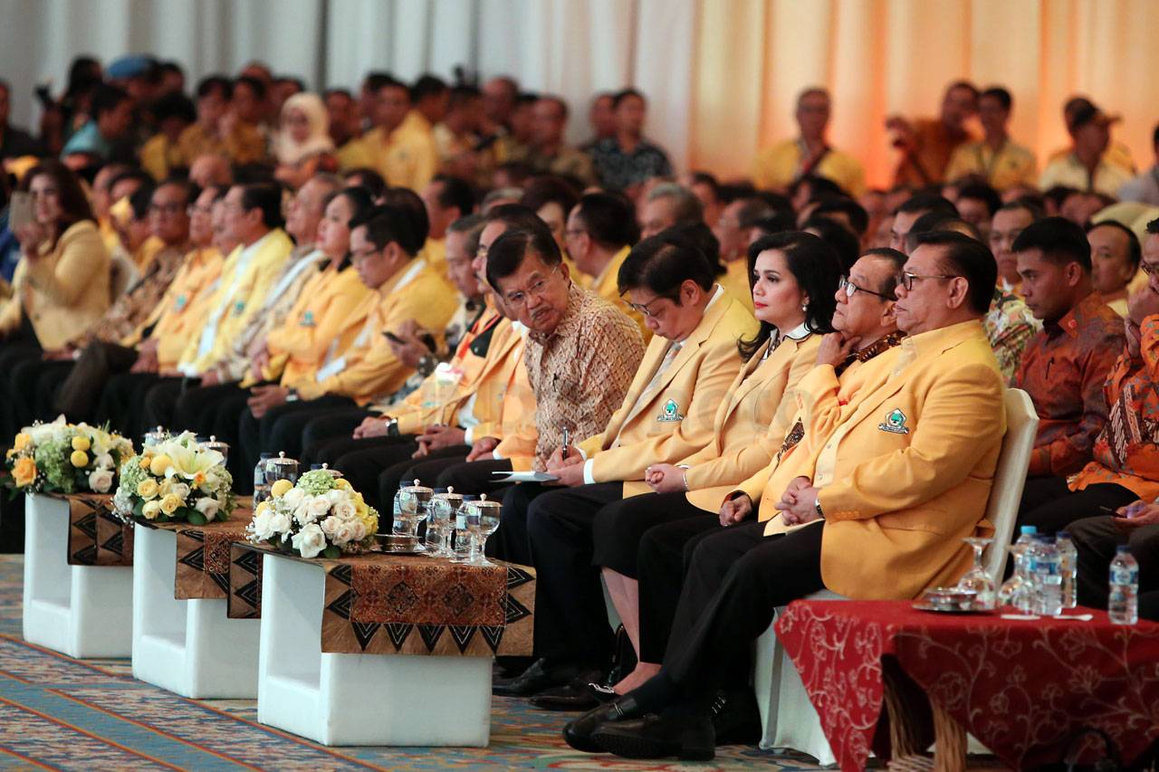 Airlangga Hartarto Resmi...