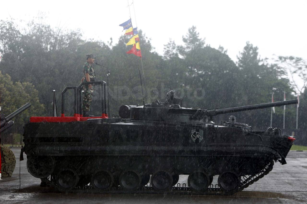 Panglima TNI Kunjungi...