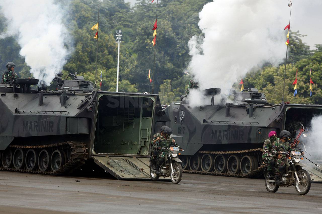 Panglima TNI Kunjungi...