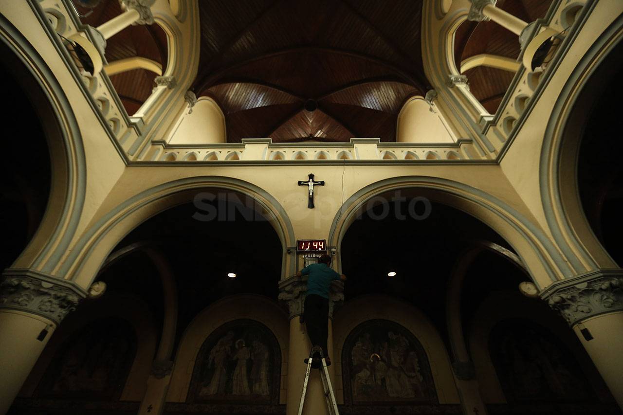 Persiapan Akhir Katedral...