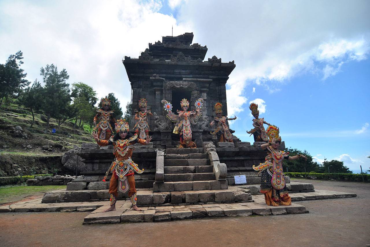 Gedong Songo Royal Culture