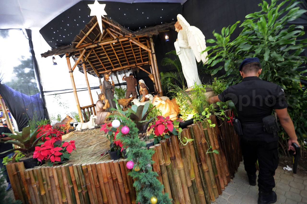 Polisi Sterilisasi Gereja...