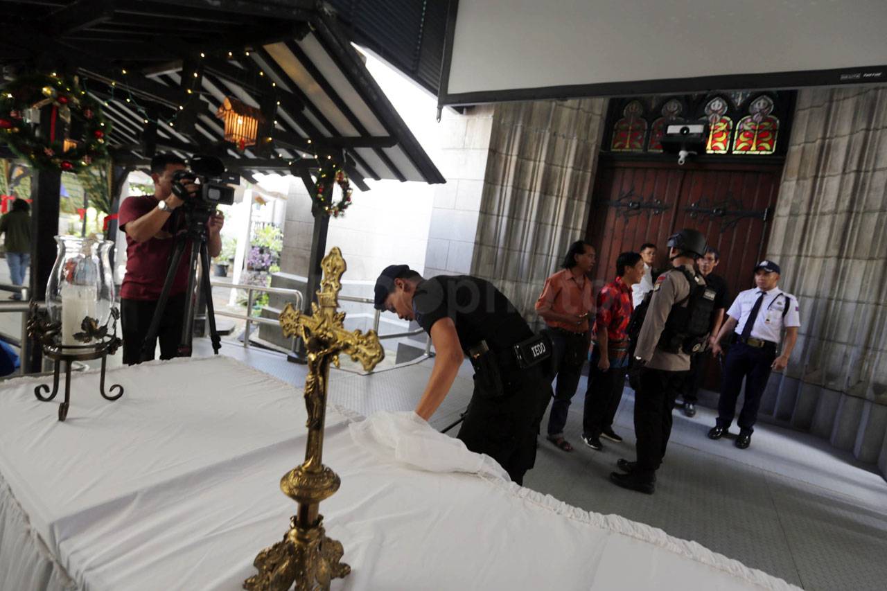 Polisi Sterilisasi Gereja...