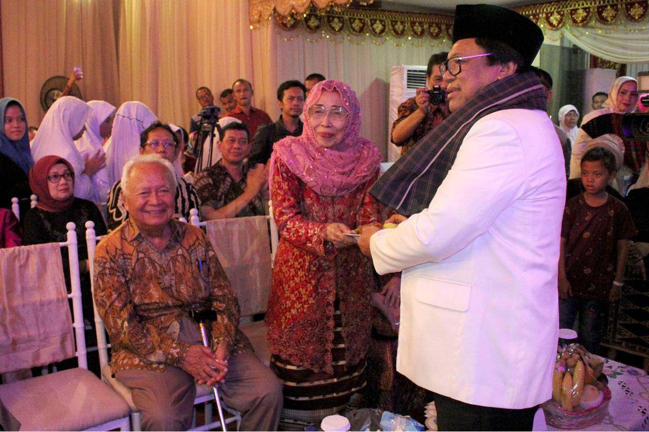 Oesman Sapta Hadiri...