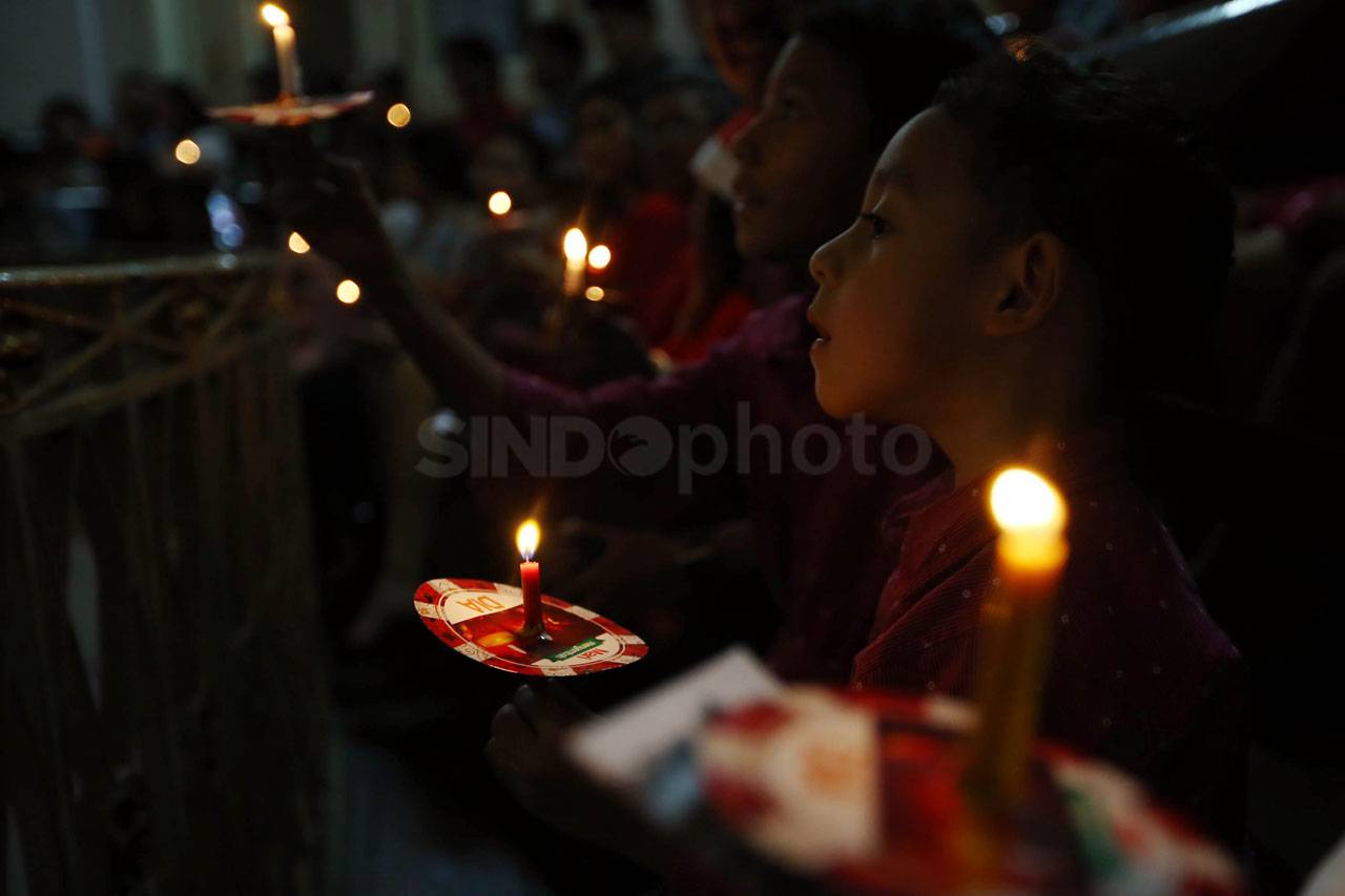 Misa Natal di Gereja...