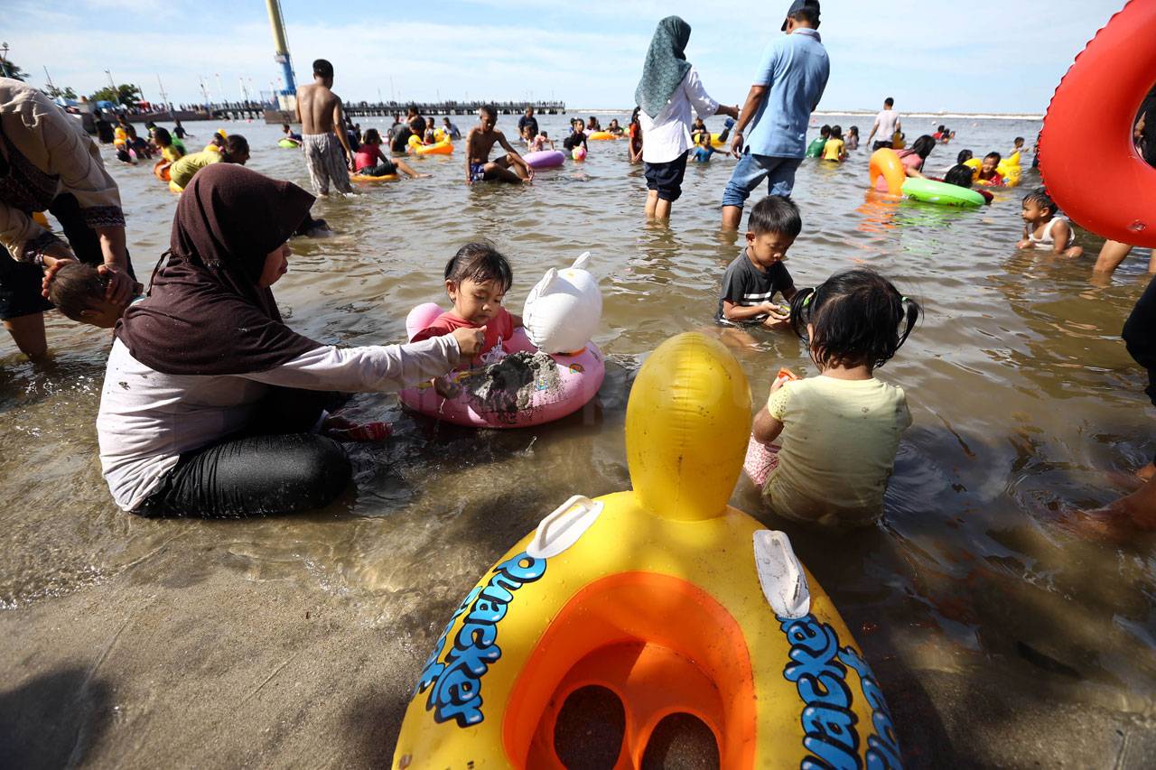 Libur Natal di Pantai...
