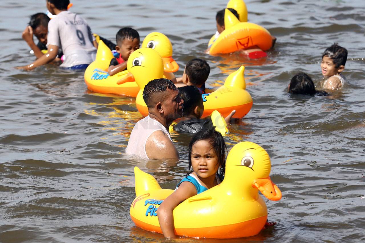 Libur Natal di Pantai...