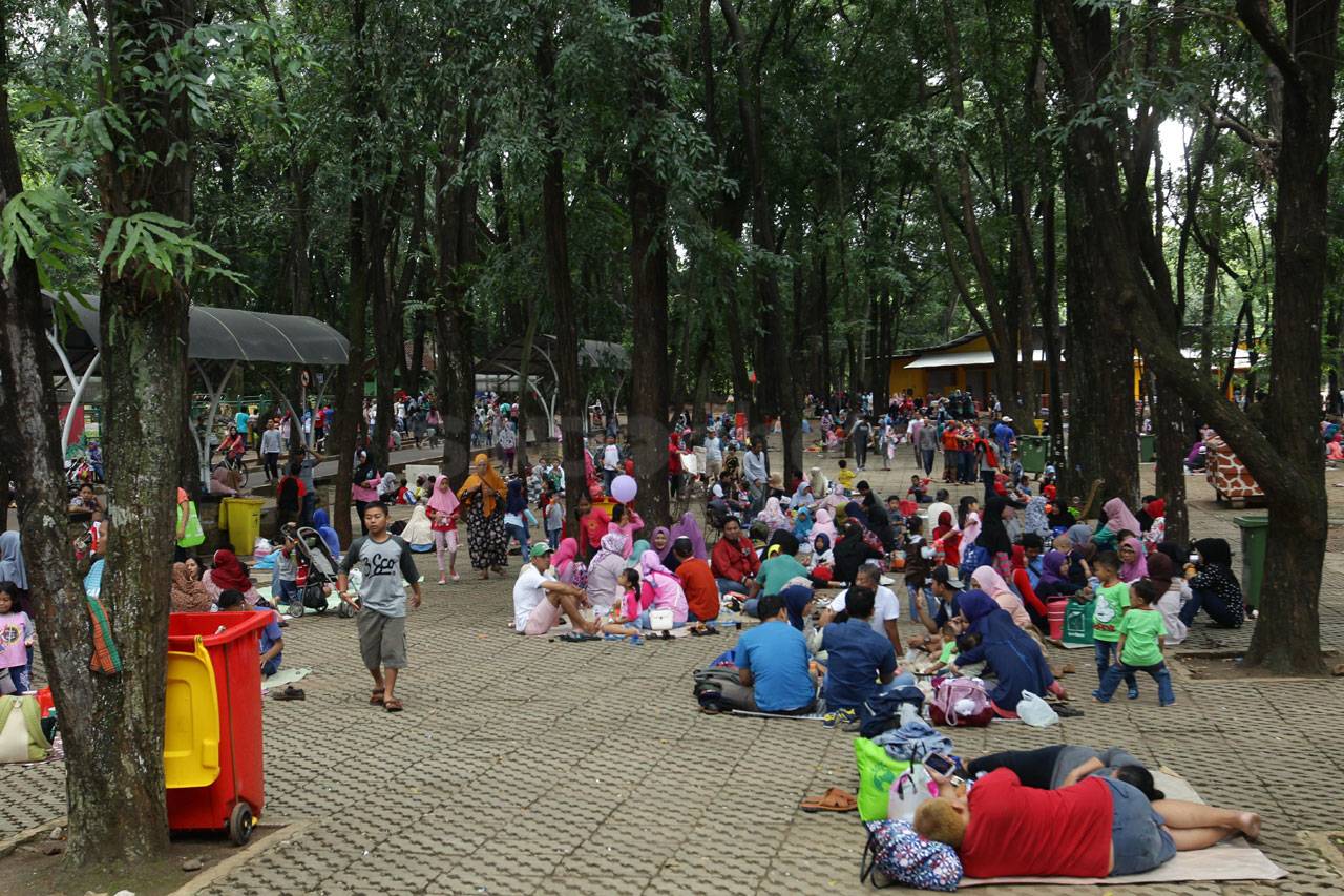 Libur Natal dan Tahun...