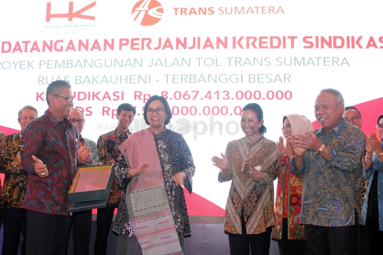 Hutama Karya Peroleh...