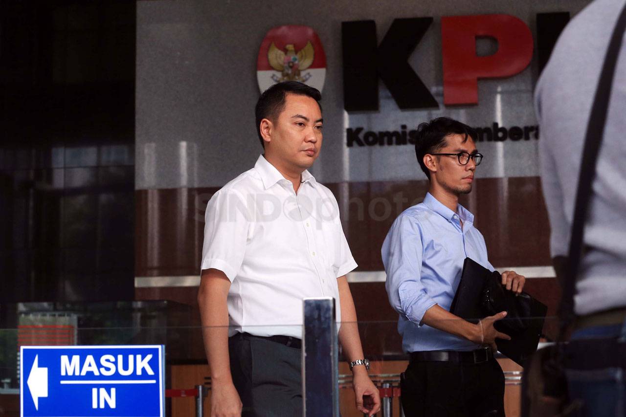 KPK Periksa Fayakhun...