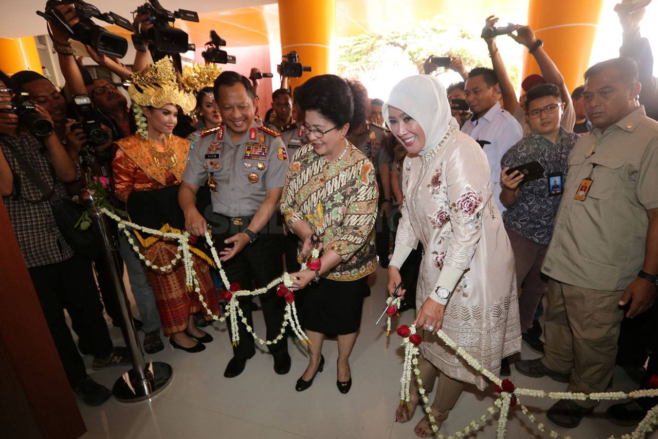 Kapolri Resmikan Gedung...