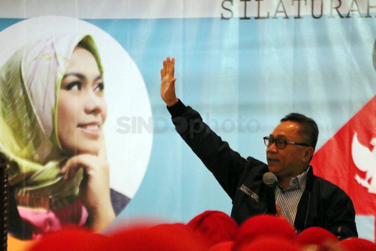 Ketua MPR Sosialisasikan...