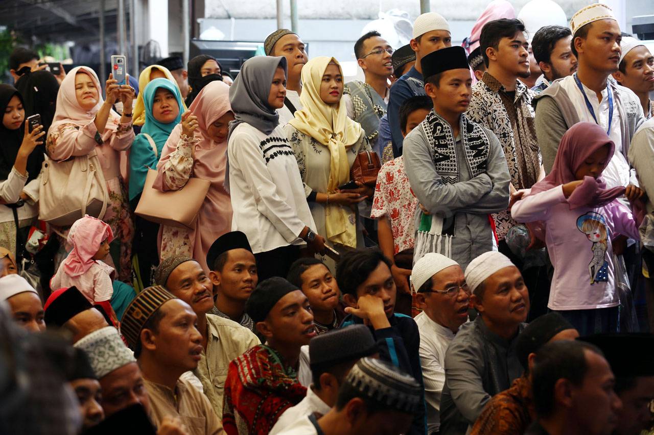 Ustaz Abdul Somad Hadiri...