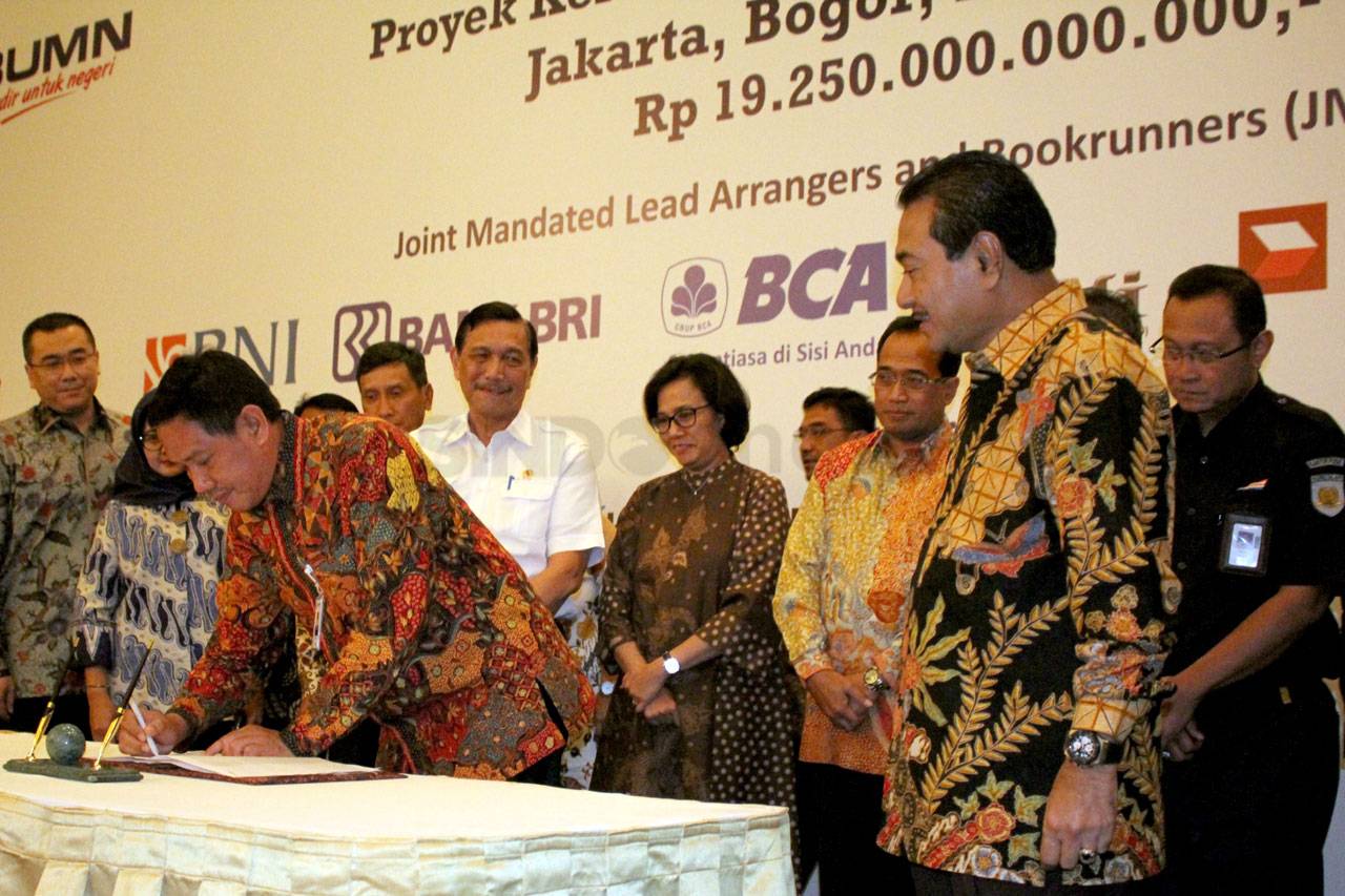 Sindikasi 12 Bank Biayai...