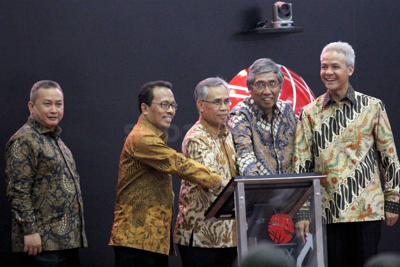 OJK Luncurkan Peraturan...