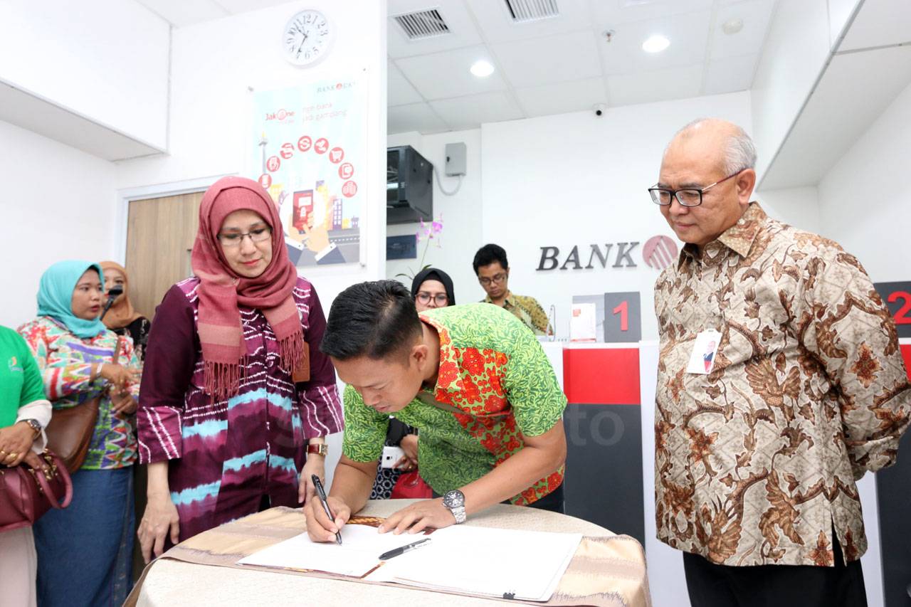 Bank DKI Resmikan Kantor...