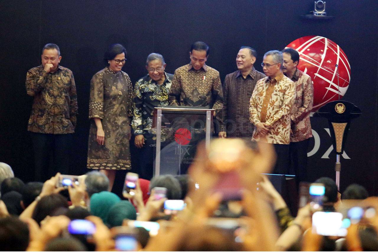 Presiden Jokowi Tutup...