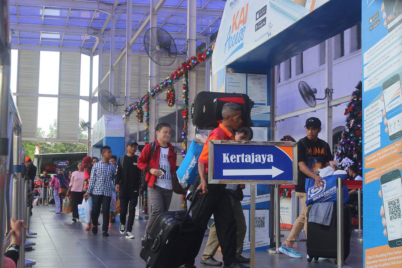 Stasiun Senen Masih...