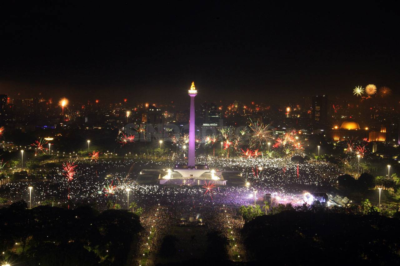 Ribuan Warga Nikmati...