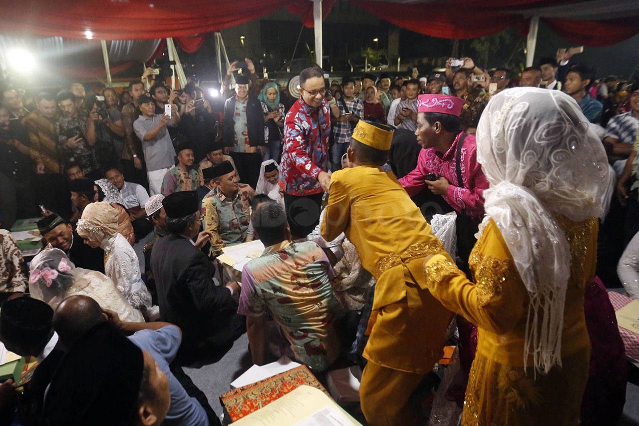 Ratusan Calon Penganten...