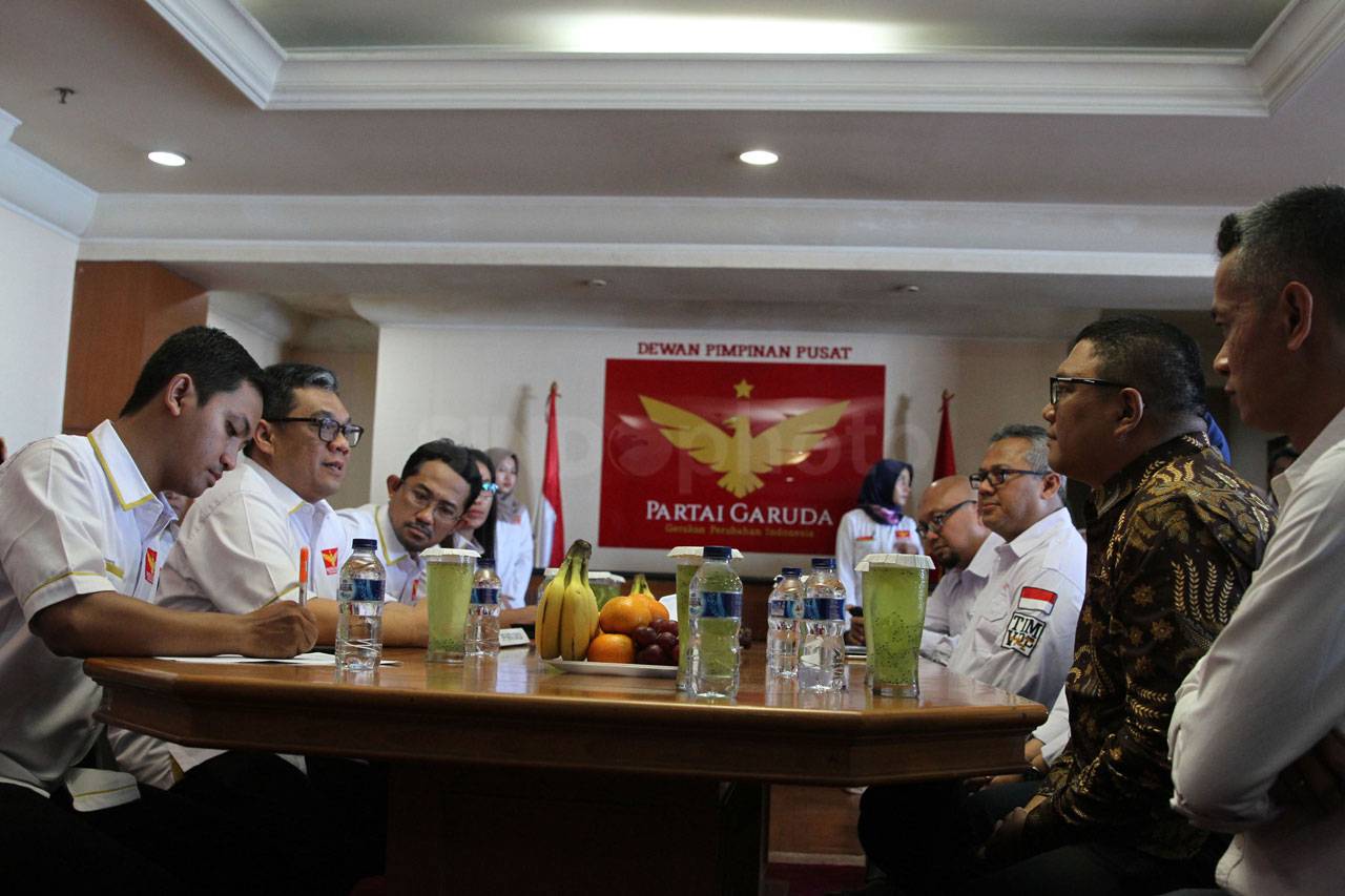 KPU Lakukan Verifikasi...