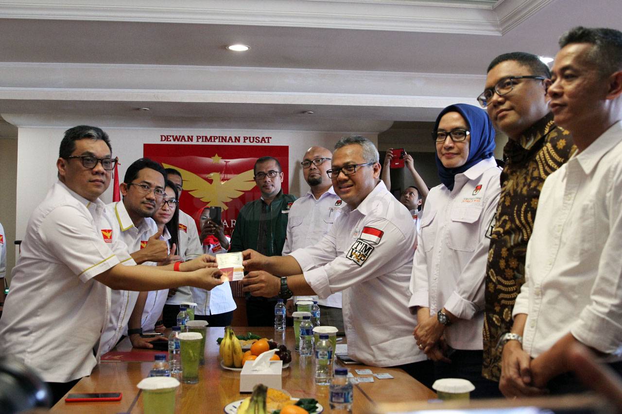 KPU Lakukan Verifikasi...