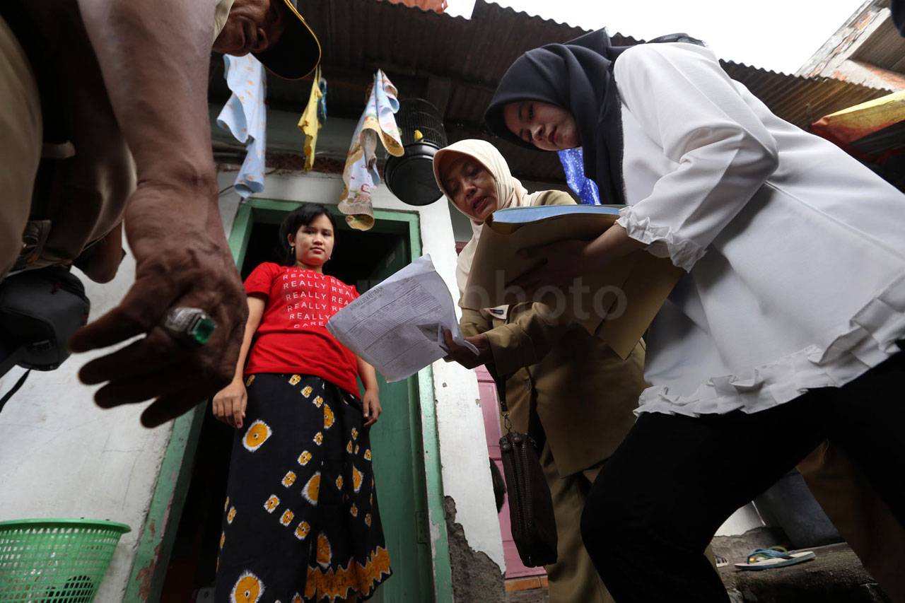 Pemkot Surabaya Gelar...