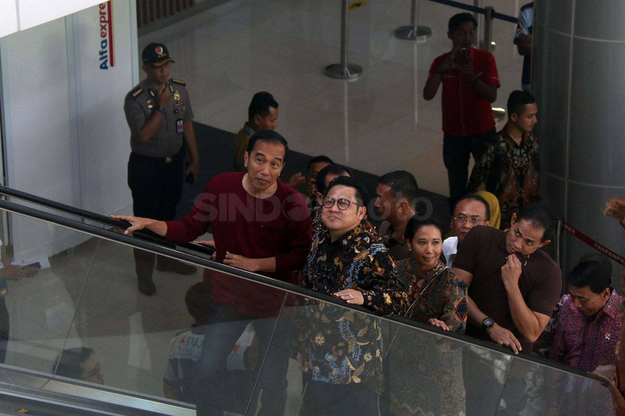 Presiden Jokowi Resmikan...