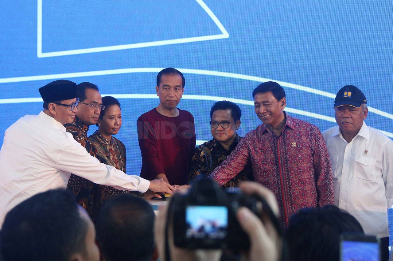 Presiden Jokowi Resmikan...